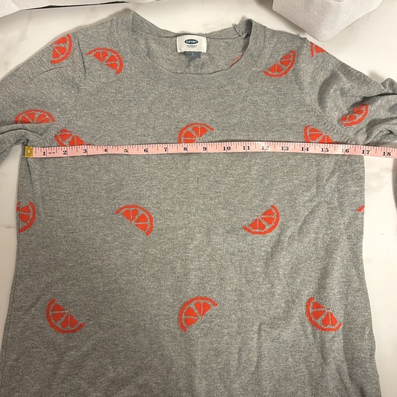 Old Navy Women’s Grey Orange Slice Print Lightweight Sweater Size Small - Picture 5 of 5